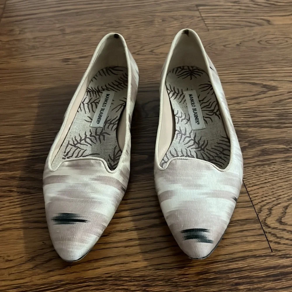 Vintage Manolo Blahnik Flats - Picture 4 of 4